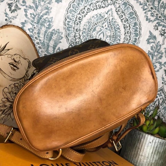 Authentic Louis Vuitton Montsouris MM Backpack - Picture 9 of 16